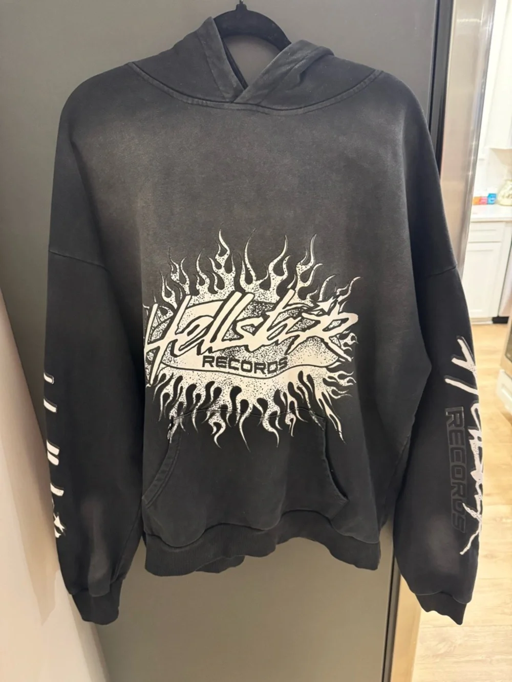 Hellstar Records Tour flame-print hoodie in faded black. - Picture 2 of 9